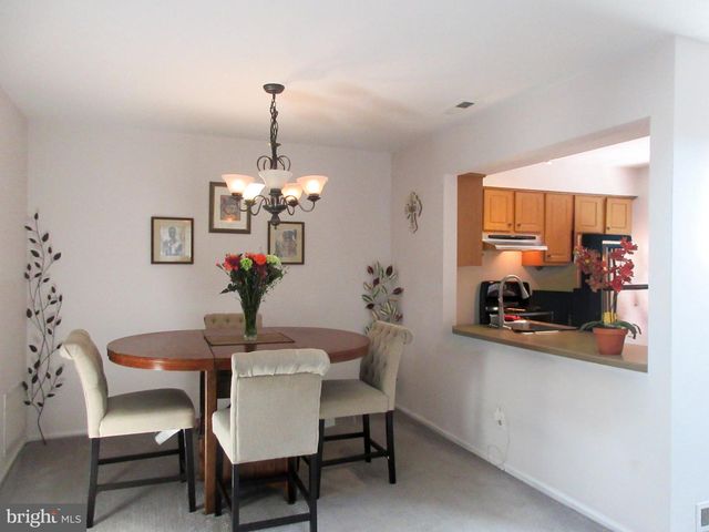 104-B RALSTON DR, Mount Laurel, NJ 08054