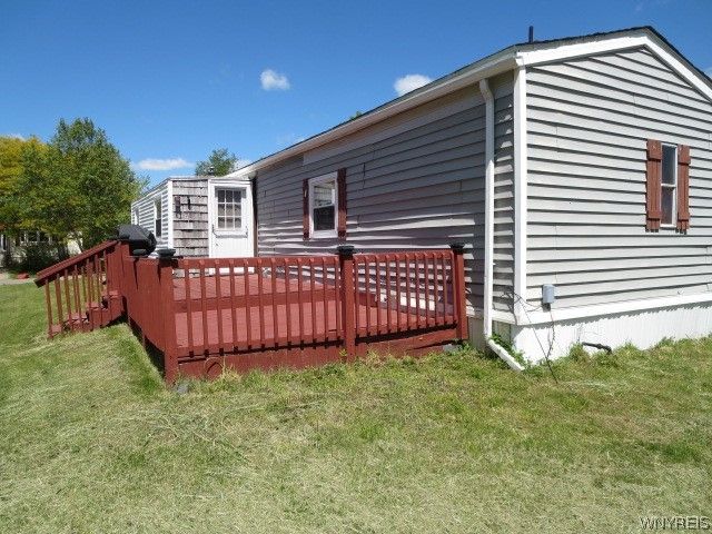 67 West Canyon Drive, Hamburg, NY 14075