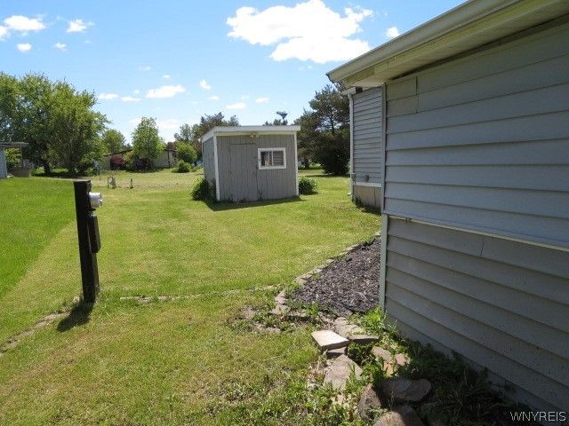 67 West Canyon Drive, Hamburg, NY 14075