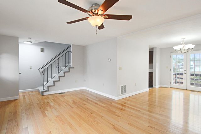 10 Killian Court, Merrimack, NH 03054