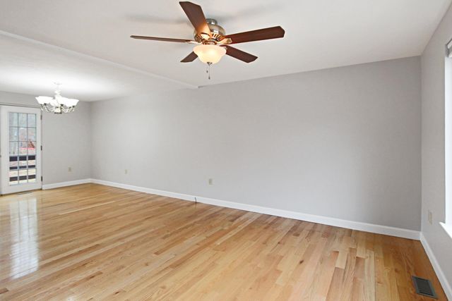 10 Killian Court, Merrimack, NH 03054