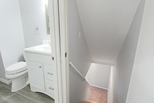 10 Killian Court, Merrimack, NH 03054