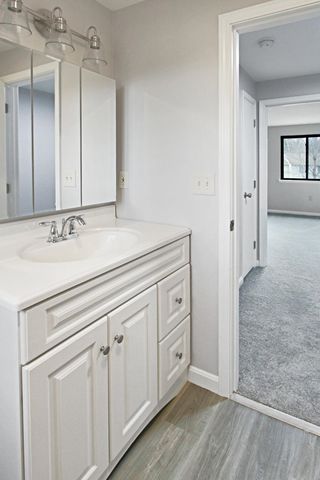 10 Killian Court, Merrimack, NH 03054