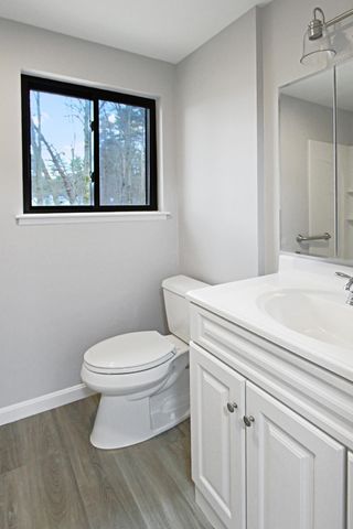 10 Killian Court, Merrimack, NH 03054