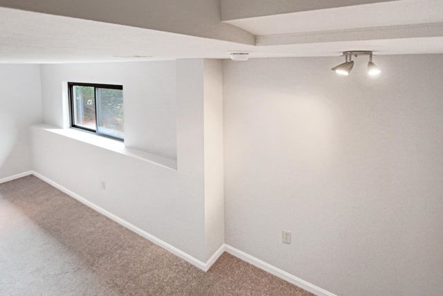 10 Killian Court, Merrimack, NH 03054