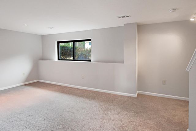 10 Killian Court, Merrimack, NH 03054