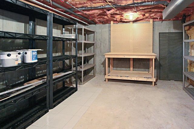 10 Killian Court, Merrimack, NH 03054