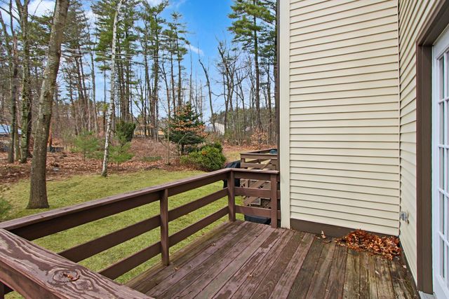 10 Killian Court, Merrimack, NH 03054