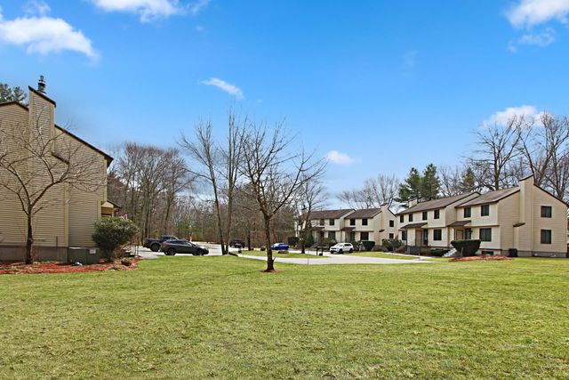 10 Killian Court, Merrimack, NH 03054