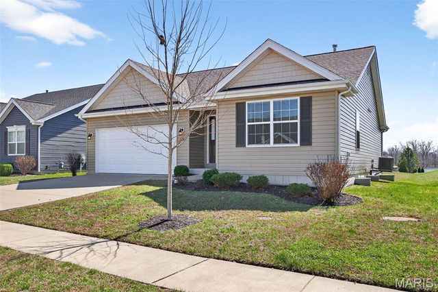 106 Pearl Vista Court, O'fallon, MO 63366