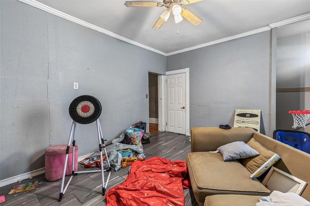 5029 Wells Avenue, St Louis, MO 63113