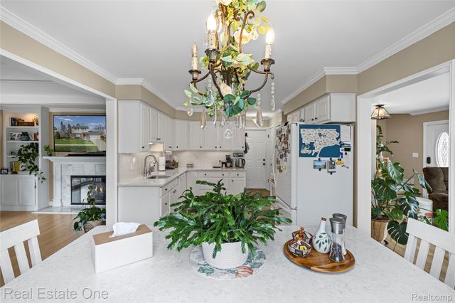 14061 Woodside Street, Livonia, MI 48154