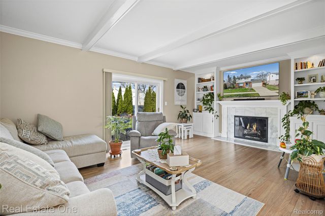 14061 Woodside Street, Livonia, MI 48154