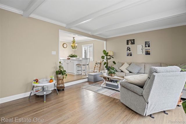 14061 Woodside Street, Livonia, MI 48154