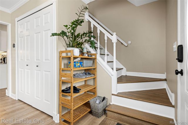 14061 Woodside Street, Livonia, MI 48154