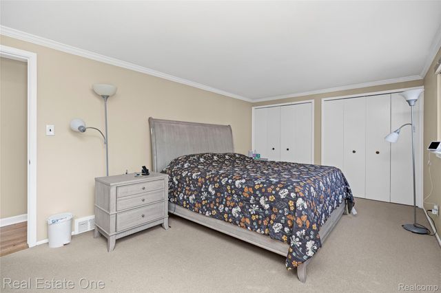 14061 Woodside Street, Livonia, MI 48154