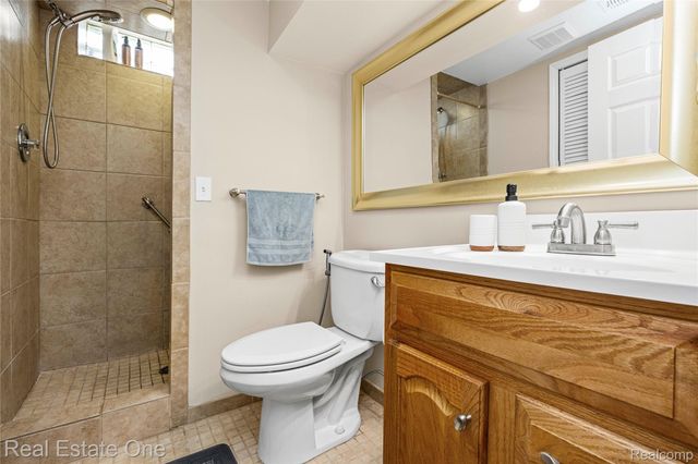 14061 Woodside Street, Livonia, MI 48154