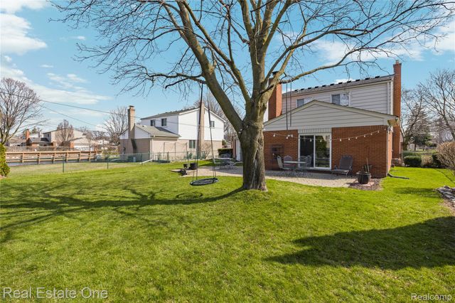 14061 Woodside Street, Livonia, MI 48154