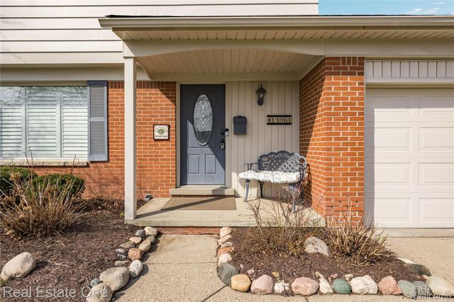 14061 Woodside Street, Livonia, MI 48154