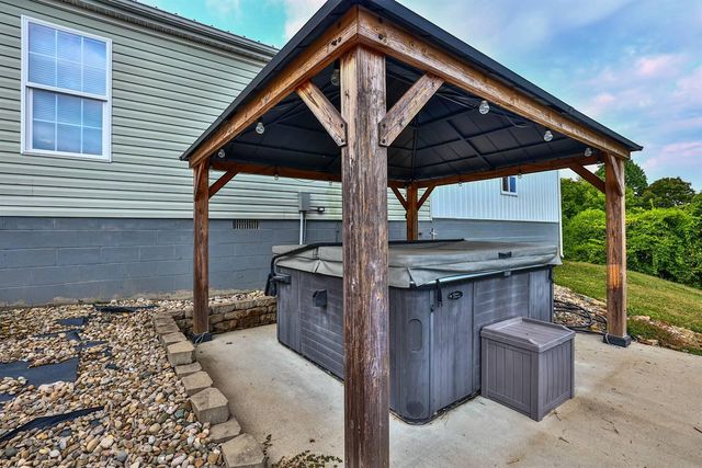 929 Fisher Road, Foster, KY 41043