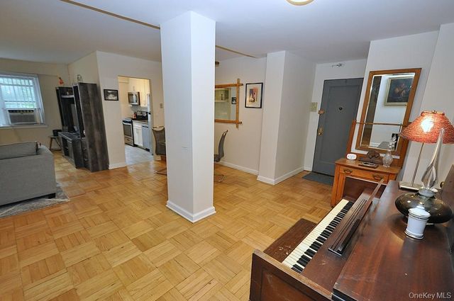 235 Garth Road A5B, Scarsdale, NY 10583