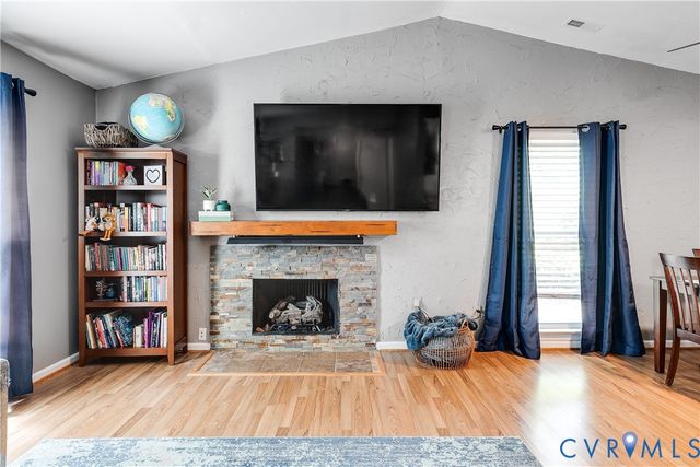 5702 Linda Rd, Sandston, VA 23150