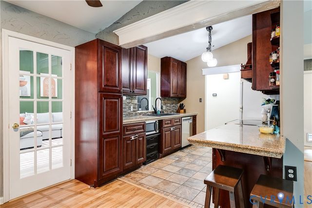 5702 Linda Rd, Sandston, VA 23150