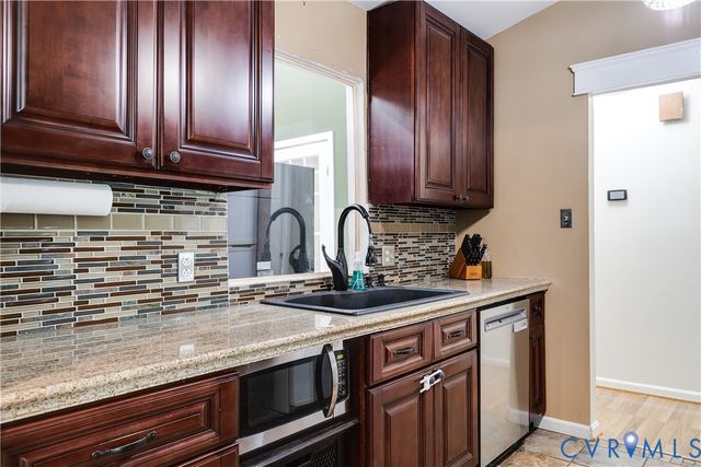 5702 Linda Rd, Sandston, VA 23150