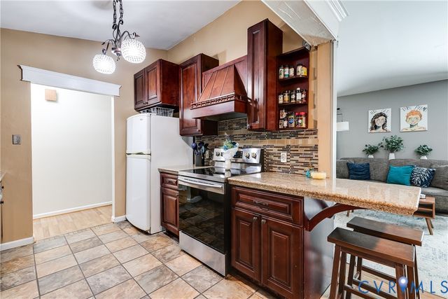 5702 Linda Rd, Sandston, VA 23150