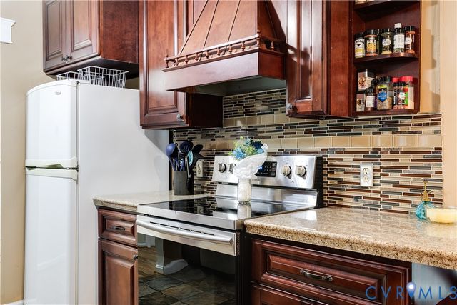 5702 Linda Rd, Sandston, VA 23150