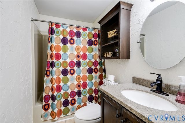 5702 Linda Rd, Sandston, VA 23150