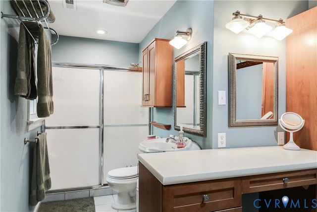 5702 Linda Rd, Sandston, VA 23150