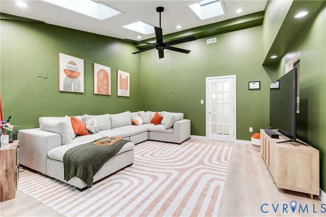 5702 Linda Rd, Sandston, VA 23150
