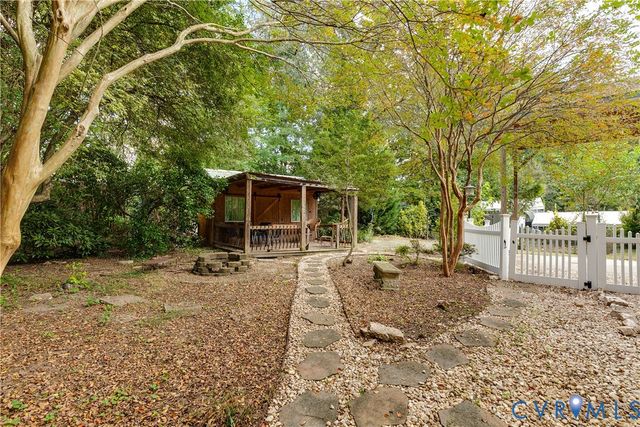 5702 Linda Rd, Sandston, VA 23150