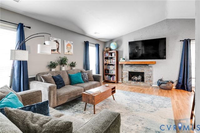 5702 Linda Rd, Sandston, VA 23150