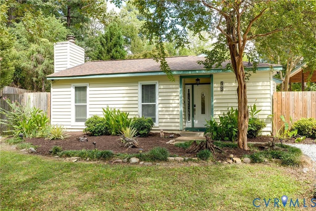 5702 Linda Rd, Sandston, VA 23150