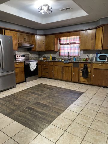 1510 E 16th St, Chattanooga, TN 37404