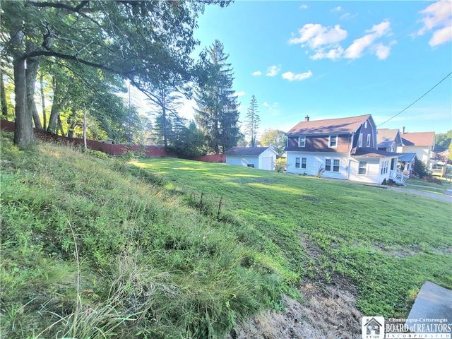 26 Hess Street, Jamestown, NY 14701