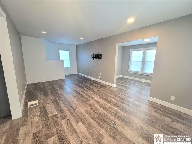 26 Hess Street, Jamestown, NY 14701