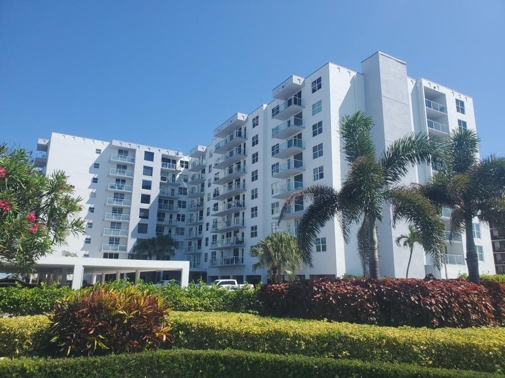 3450 S Ocean Boulevard 602, Palm Beach, FL 33480