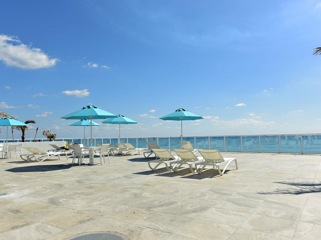 Image 20 of property listing at 3450 S Ocean Boulevard 602, Palm Beach, FL 33480