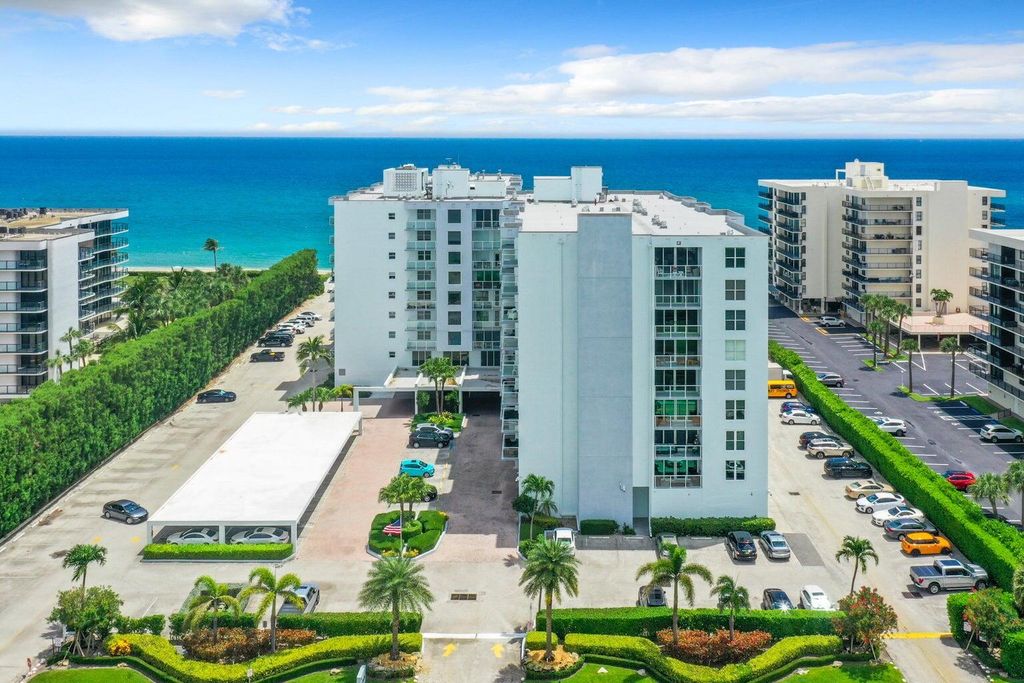 Image 3 of property listing at 3450 S Ocean Boulevard 602, Palm Beach, FL 33480