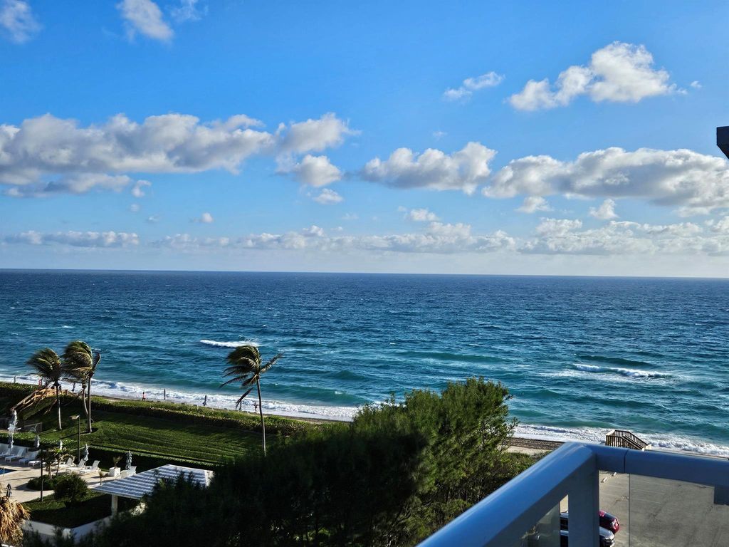 Image 5 of property listing at 3450 S Ocean Boulevard 602, Palm Beach, FL 33480