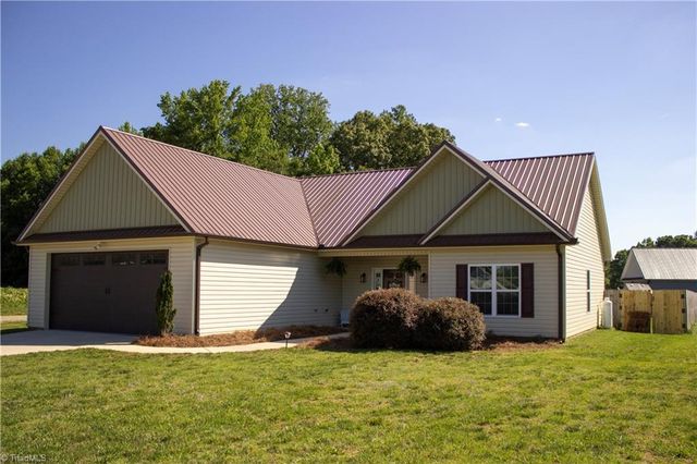 1906 Tall Pines Road, Lexington, NC 27295