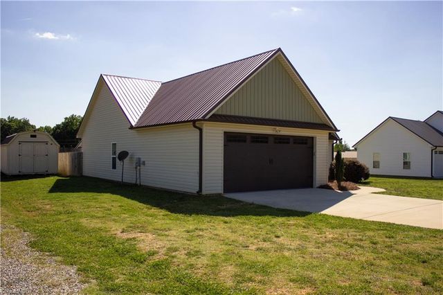 1906 Tall Pines Road, Lexington, NC 27295