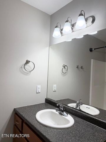 945 Norwood Village Lane, Maryville, TN 37801