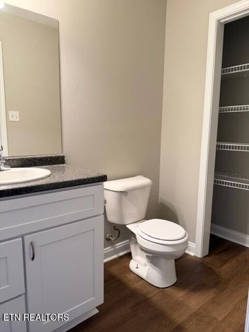 945 Norwood Village Lane, Maryville, TN 37801