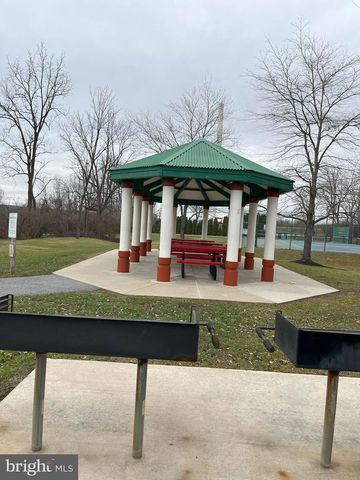 18 MADISON WAY, Downingtown, PA 19335