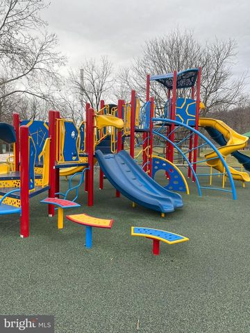 18 MADISON WAY, Downingtown, PA 19335