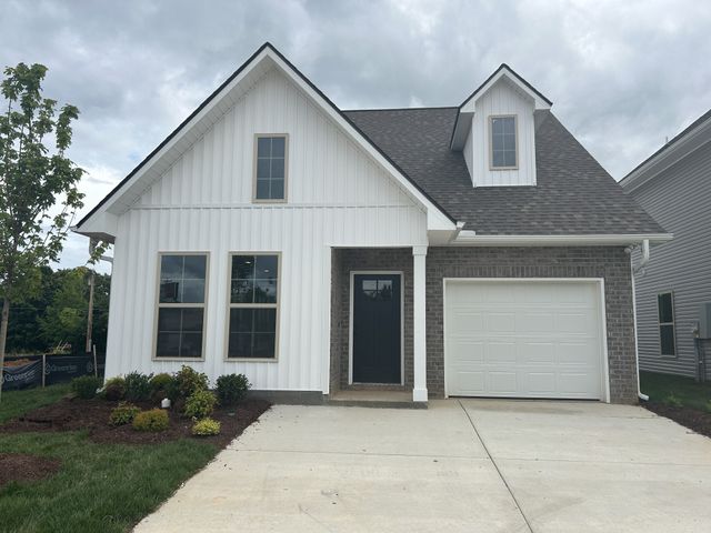 105 Florence Cove, Burns, TN 37029